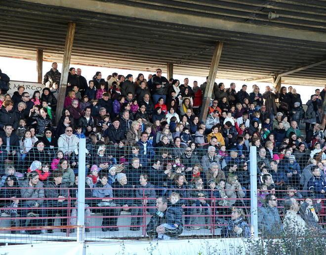 Per la vecchia pensilina accessi ridotti in tribuna