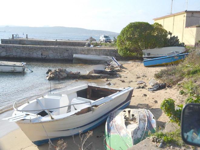 La Maddalena: via le barche abusive da tutte le spiagge dell’isola 