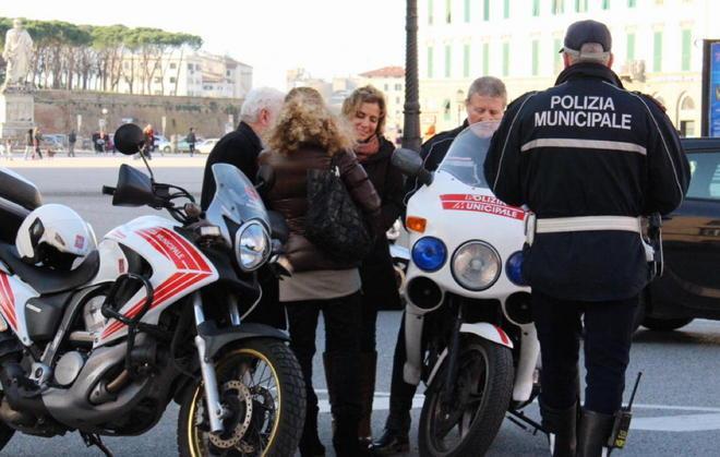 Sportellata sulla bici, bimbo ferito 