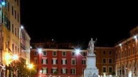Dal mercatino francese ai dipinti dei ragazzi dell’Artistico