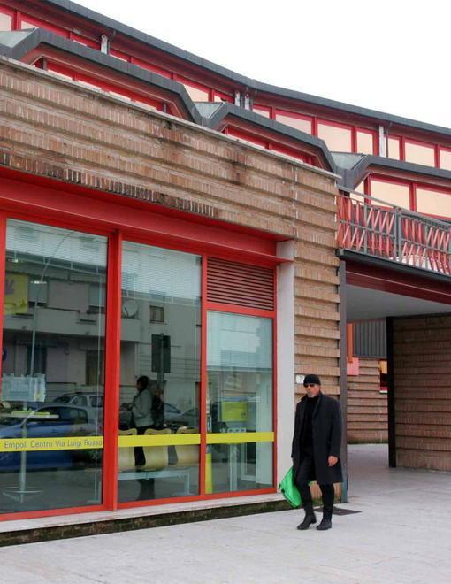 Spacciava di fronte alle Poste 
