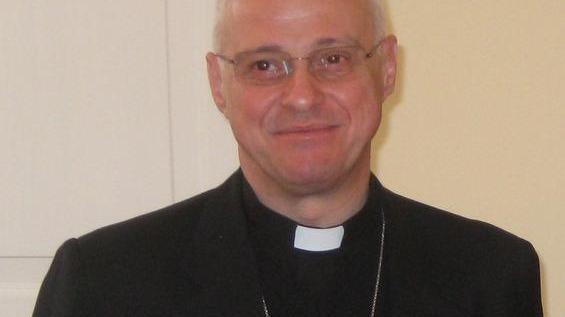 Appello del vescovo Mauro Morfino contro le povertà