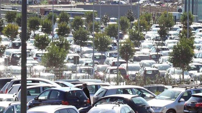 Coro di proteste contro la sosta a pagamento