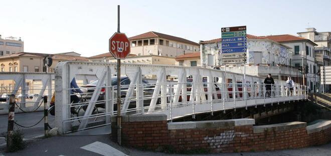 Asse, ponte, Passeggiata: non se ne vede la fine 