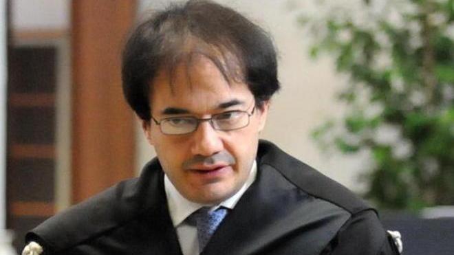 Stalking nei confronti della ex del figlio