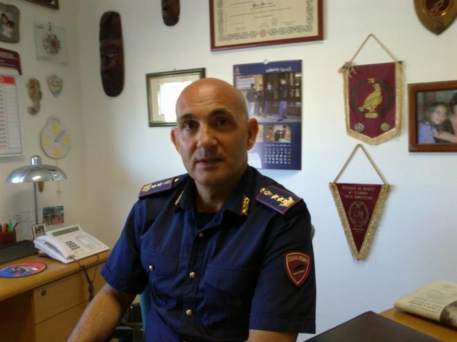 Bulli insultano un anziano e prendono a calci un tunisino