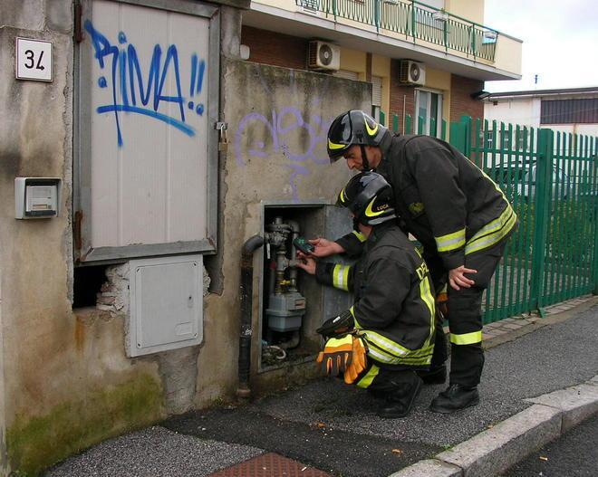 Imprenditore edile denunciato, si allacciava abusivamente alla Gesam 