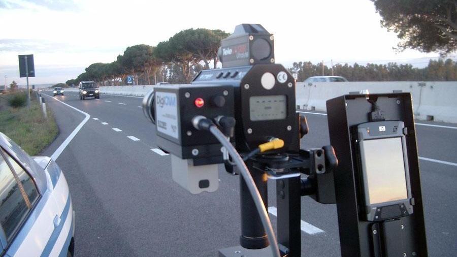 Eccesso di velocità sulla «131», 5 patenti ritirate nel Cagliaritano 