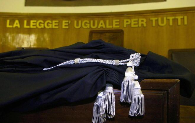 Stalking, quando la figlia denuncia la madre 