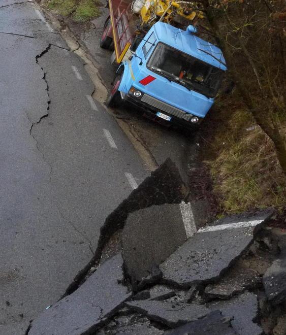 Le buche croniche delle nostre strade 