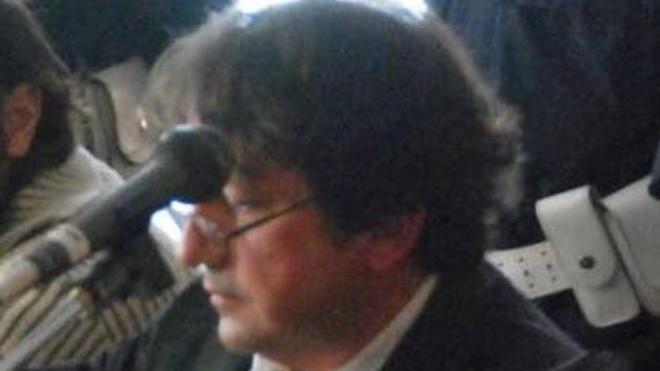 Muore, ex convivente non può farlo cremare