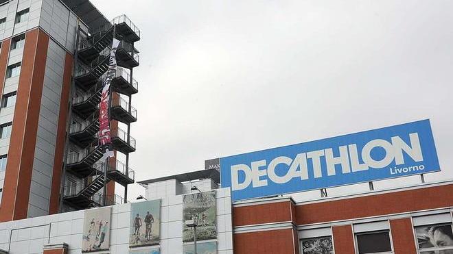 Il maxi-store Decathlon assume neolaureati