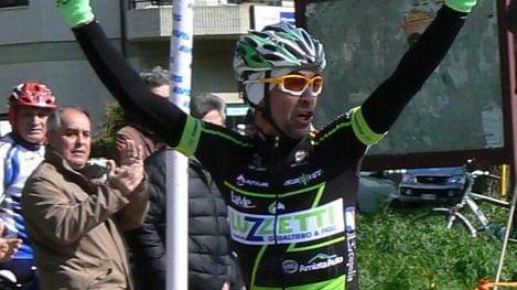 David Caroti in volata si aggiudica il trofeo Marisa Rocchi