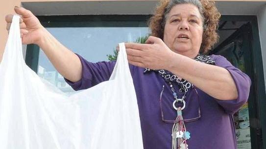 «Inaccettabile 200 euro per un chilo di rifiuti»