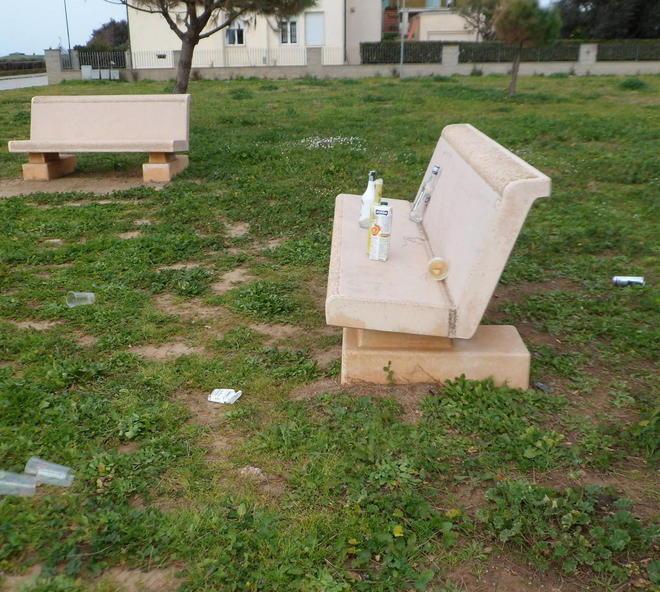 Raffica di atti vandalici Proteste da tutti i quartieri 