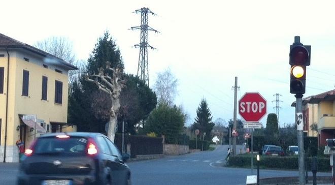 Non funziona il semaforo in via dei Bocchi