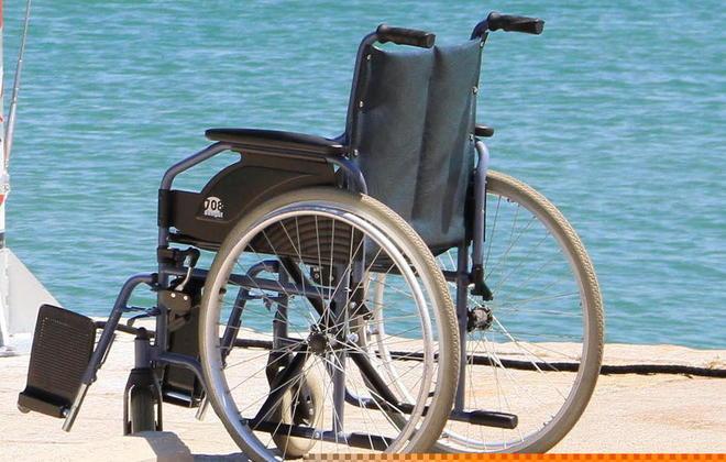 Gli rubano la carrozzina elettrica Invalido: ora non ho più nulla