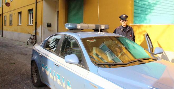 Tenta suicidio dal balcone salvata da un rugbista 