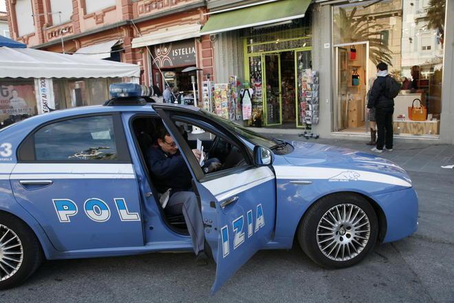 Furto in Passeggiata: i cittadini inseguono i ladri 
