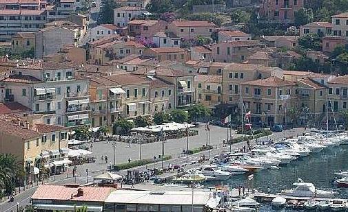 Tagli a spese e personale per evitare il commissario 