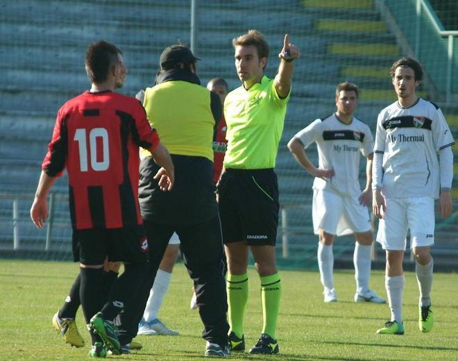 Mannaia su Pagliuca, tre turni di stop 