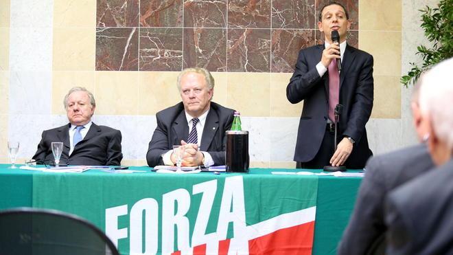 Berlusconi: «Possiamo convincere metà elettorato m5s a votare per noi»