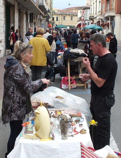 “SvuotaSoffitta”, in piazza per lo scambio di oggetti usati 