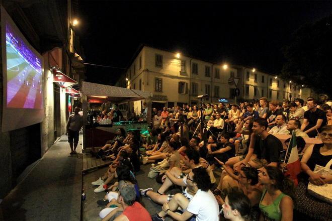 Evento in piazza della Vittoria con centinaia di empolesi 