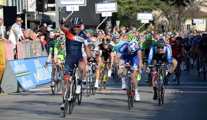 Col ciclismo c’è aria di festa e di mare 