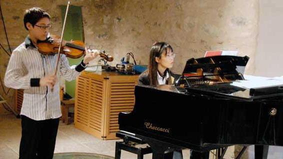 Al Castello si apre il concorso musicale Riviera etrusca