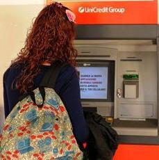 Prelievi abusivi con la carta bancomat Risarcisce e patteggia una pena di sei mesi