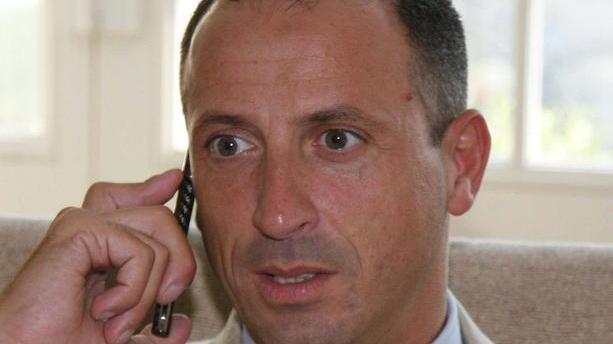 Sbeffeggia la strage su Facebook e viene denunciato