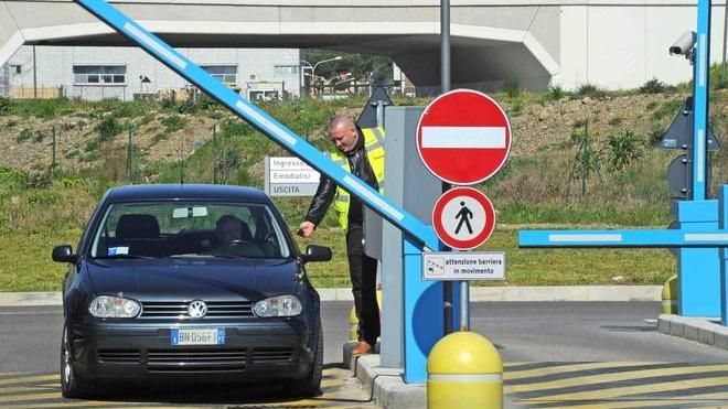Ospedale, slitta la partenza del parcheggio a pagamento
