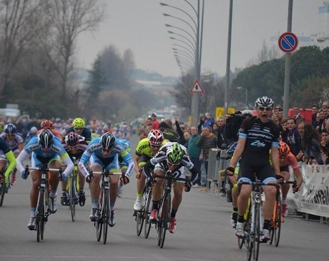 Ciclismo juniores, Giovanni Iannelli trionfa a Massa 