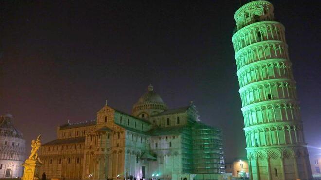 L’Irlanda illumina di verde la Torre