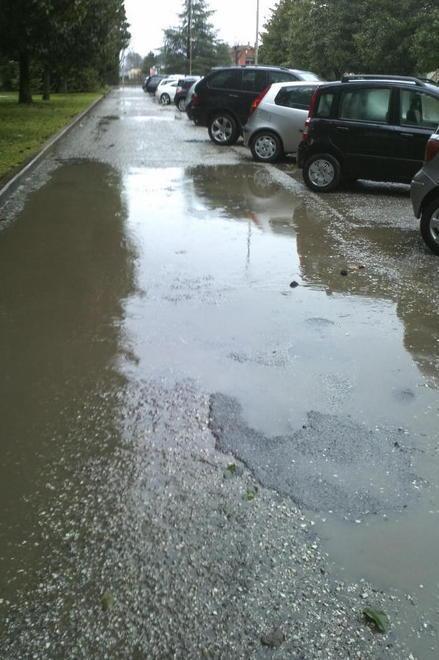 Ponte, posteggio cimitero a rischio allagamento