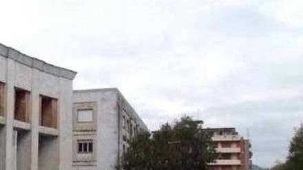 I commercianti: «Dateci abbonamenti per parcheggiare»