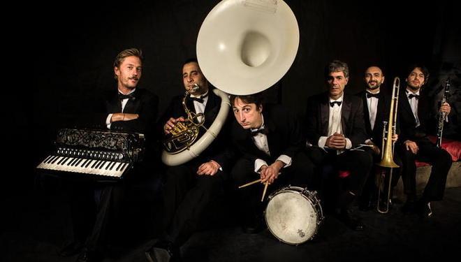 Circus Balkan Swing sarà in scena per “Apriamo la città”