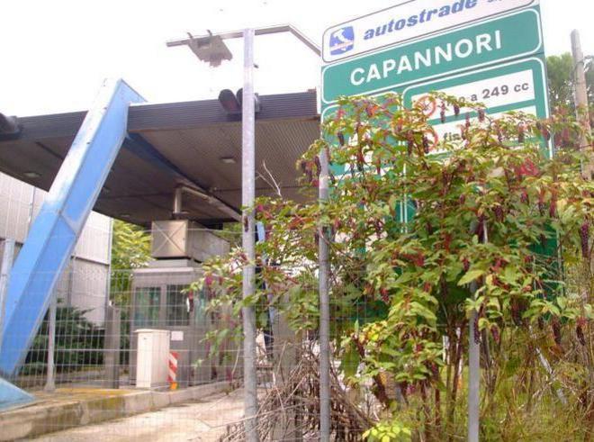Ora basta, il vecchio casello va smantellato 