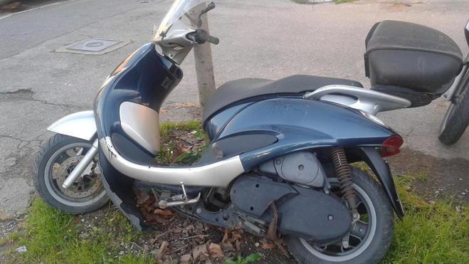 Quello scooter abbandonato da anni