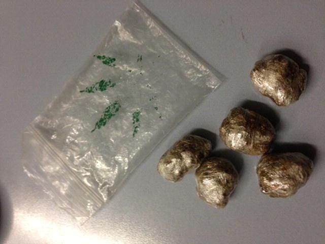 Un garage pieno di droga: arrestati tre giovanissimi insospettabili 