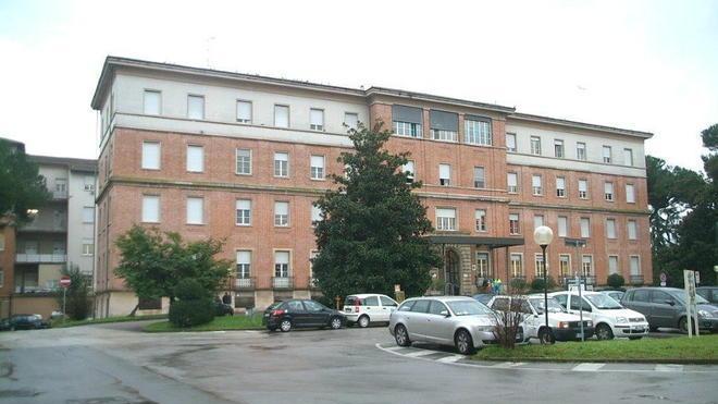 Rubava ai pazienti ricoverati in ospedale, denunciato