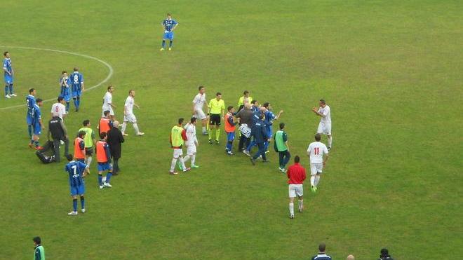 Grosseto-Pisa, il derby è già iniziato
