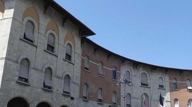 «Pagano le banche e negano gli aumenti ai lavoratori»