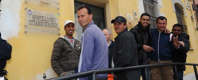 Un aiuto a cercare lavoro Aperti 8 sportelli per immigrati