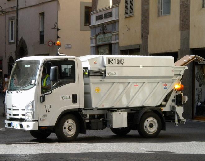 Sistema Ambiente, in 650 per una decina di posti 
