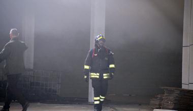 Fiamme in un magazzino a Capannoli 