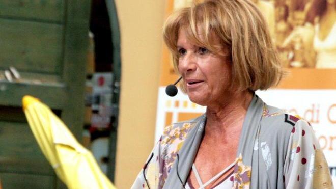 Femminicidio: Lella Costa incontra gli studenti al teatro Politeama