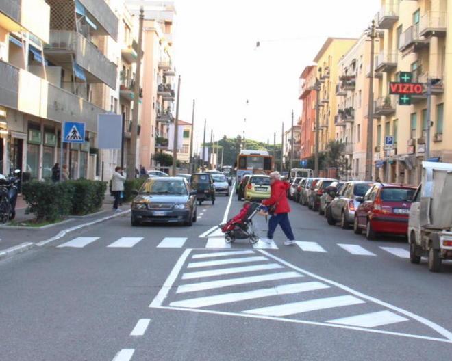 Fabbricotti, ecco le strisce blu per i 200 parcheggi a pagamento 