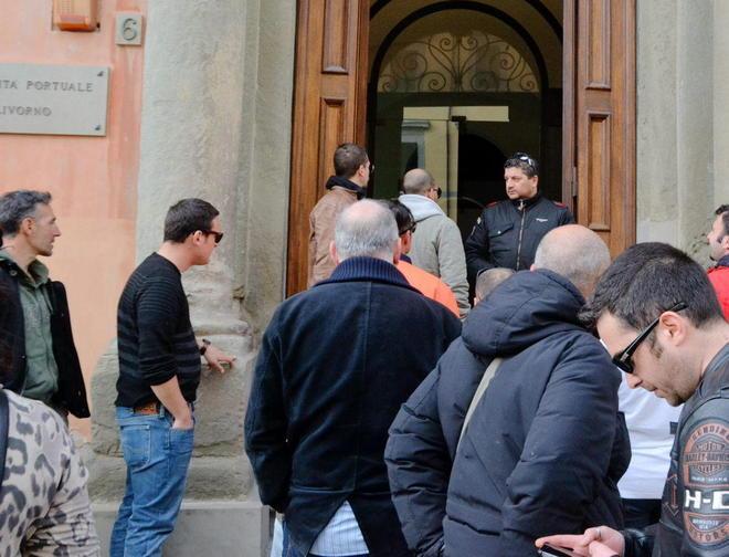 Porto, protestano davanti all’Authority i lavoratori dell’ex Agelp 